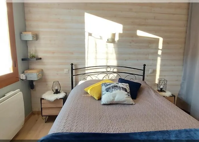 Apartment Orazur - De Charme - 2 - Poele A Bois - 2 Balcons - Jardin - Parking - Internet - Linge Et Menage En Options Payantes Font-Romeu-Odeillo-Via